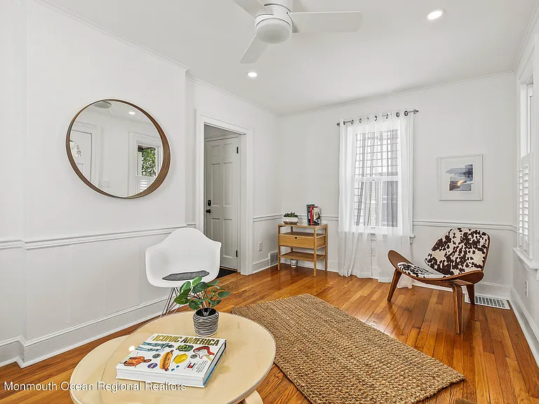 124 Heck Ave — Photo 8