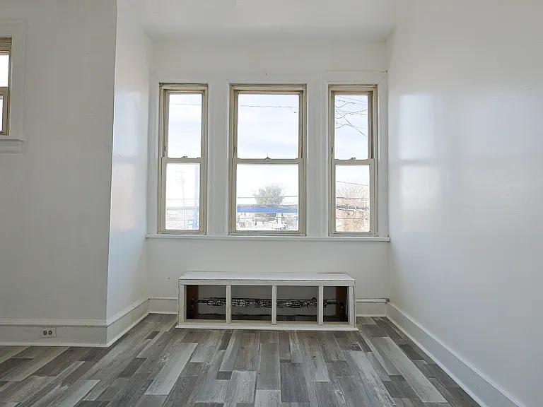 3636 Winchester Ave — Photo 6
