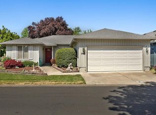 349 Christopher Way, Talent, OR 97540