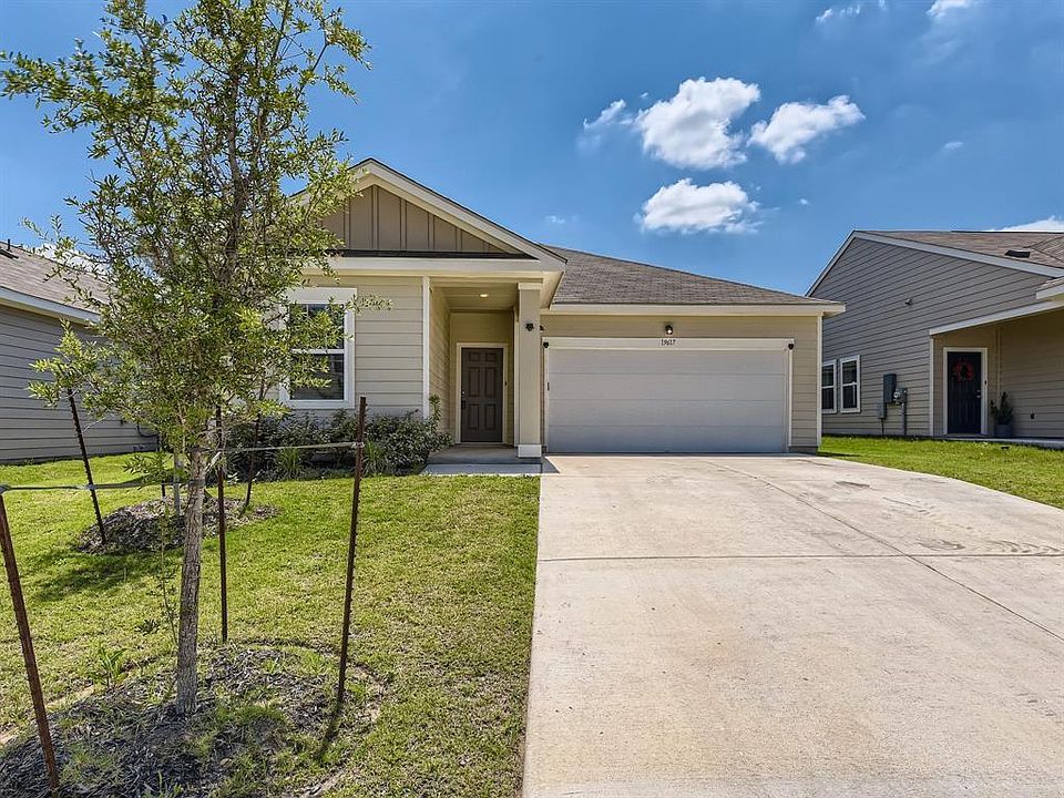 1st image of 19617 Cloudy Bay Dr