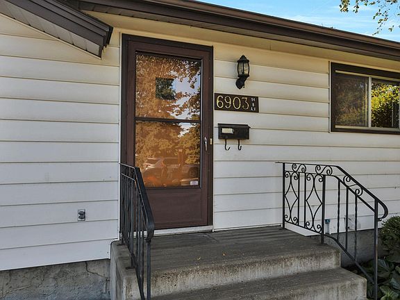 5th image of 6903 94b Ave NW