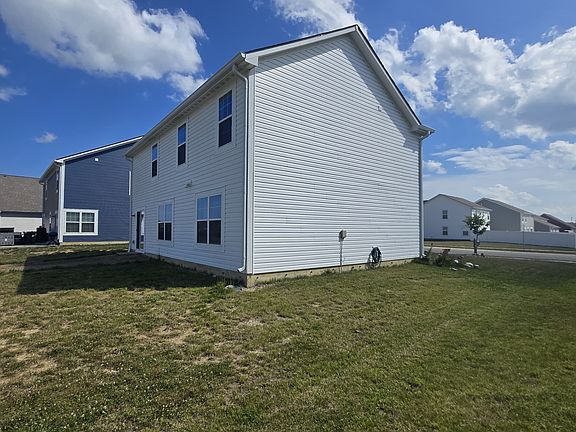 3rd image of 1713 N Clearwater Dr