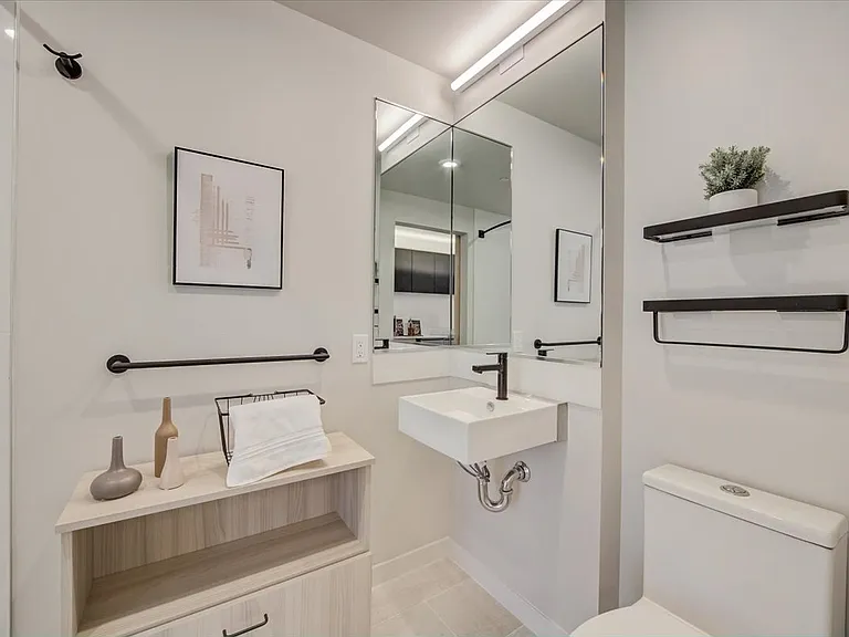 TL Residences — Photo 24