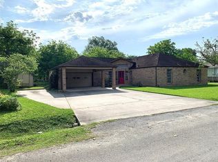 1704 Fort Worth St, Baytown, TX 77520