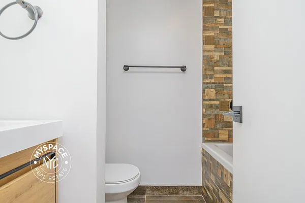 Rented by Simply Brooklyn Realty Inc | media 14