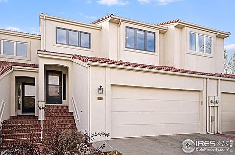 1st image of 2032 Vista Dr