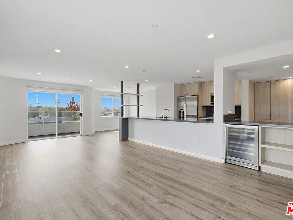 10951 National Blvd #303