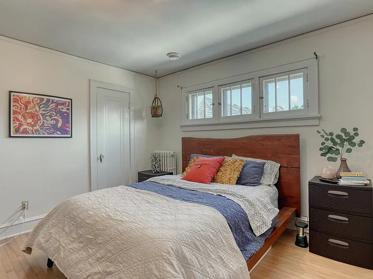 2078 Ludington Ave #UPPER — Photo 16