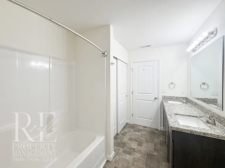 4250 SE Horsehead Way — Photo 14