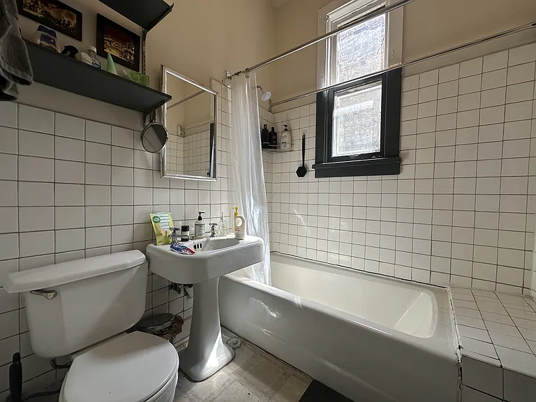 1513 N California Ave — Photo 10