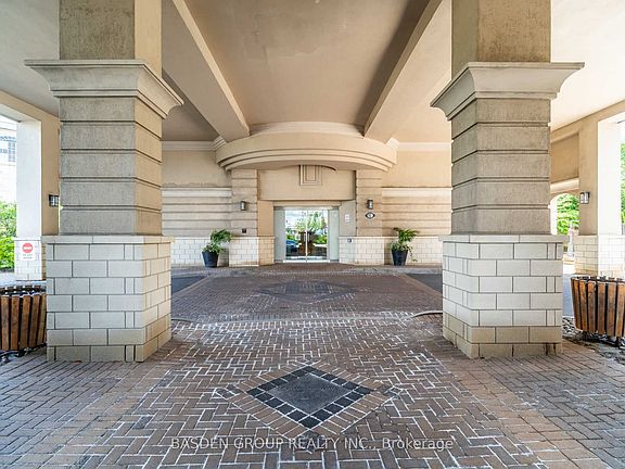 4th image of 1 Maison Parc Ct #309