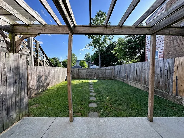 161 W Main St — Photo 41
