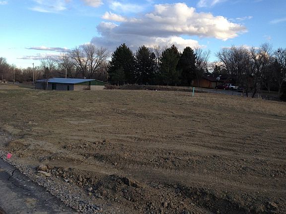 5th image of 4821 Saunders Ln