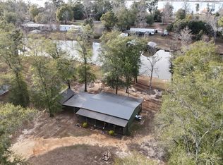 915 Sand Island Dr, Camden, AL 36726