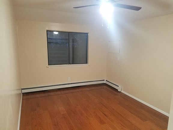2nd Bedroom 16' x 10' (Largest room with double closet)