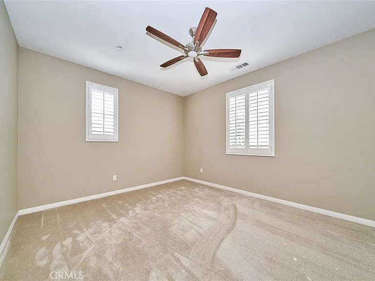 1324 N Macneil Dr — Photo 23