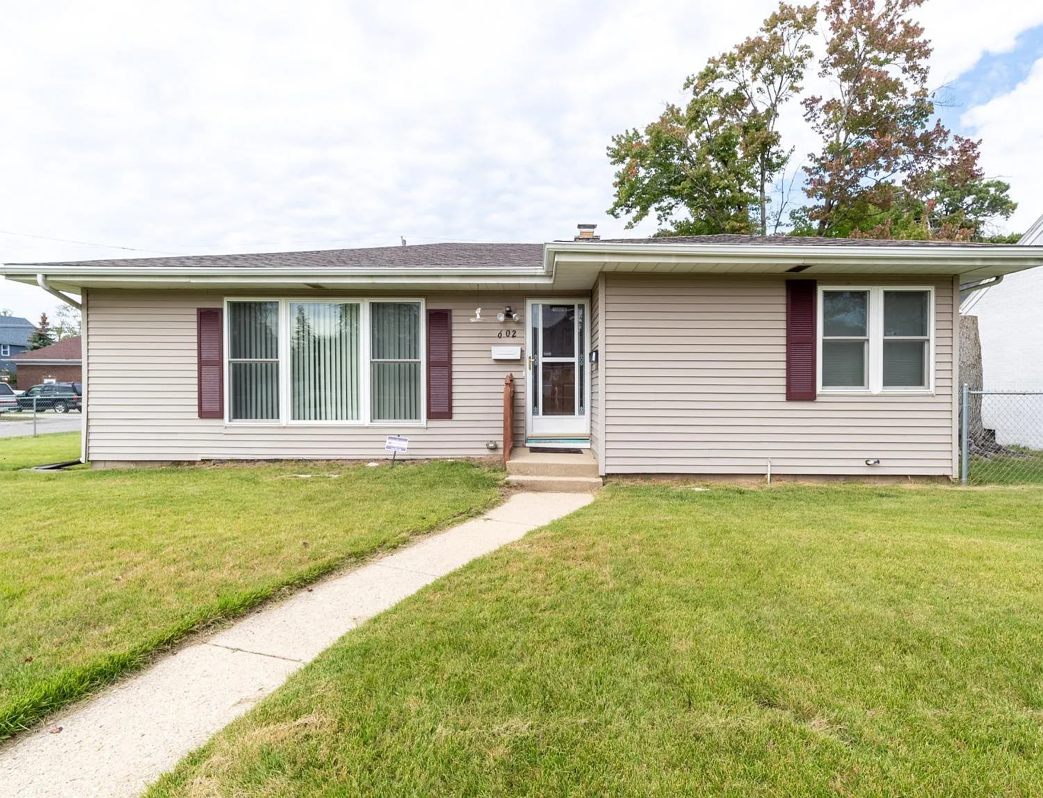 602 Dupage St photo 1
