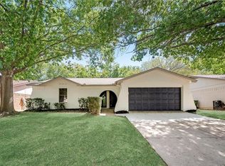 122 Countryside Dr, Arlington, TX 76014