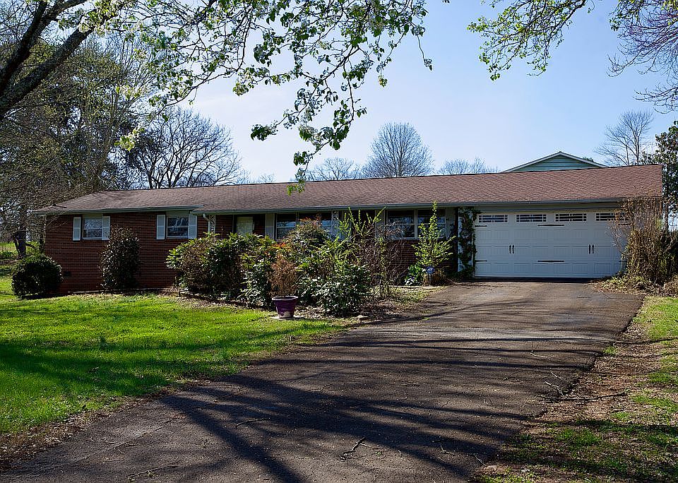 1st image of 913 Gulf Stream Dr