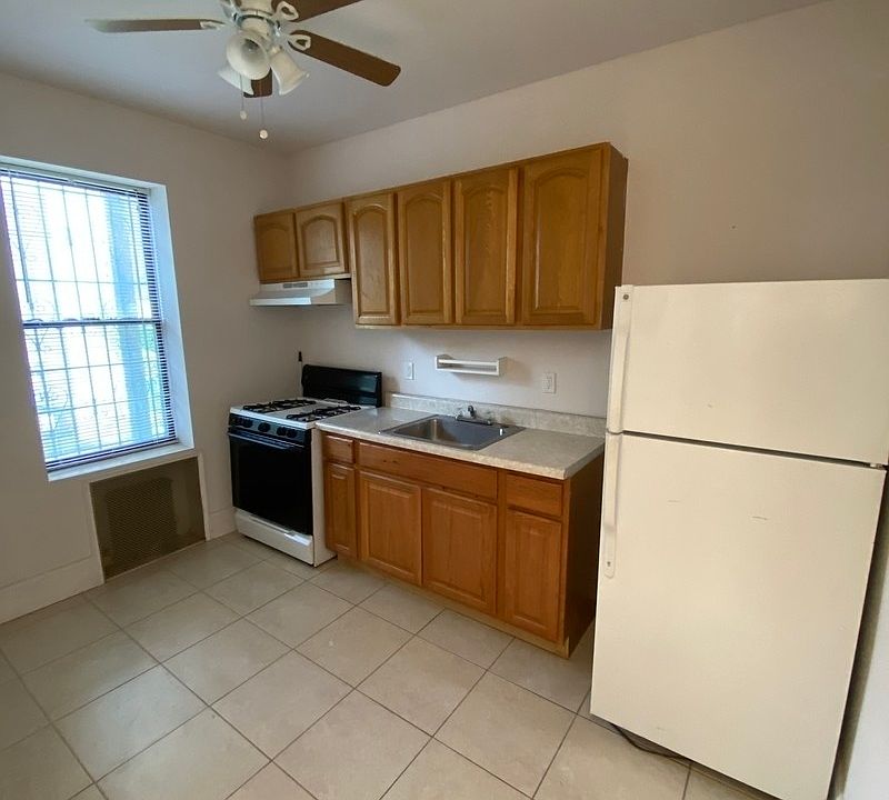 1st image of 30-90 23rd St #1II
