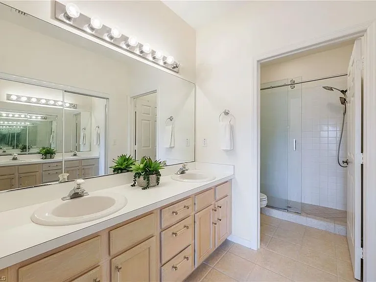 437 Wiggins Lake Ct #201 — Photo 13