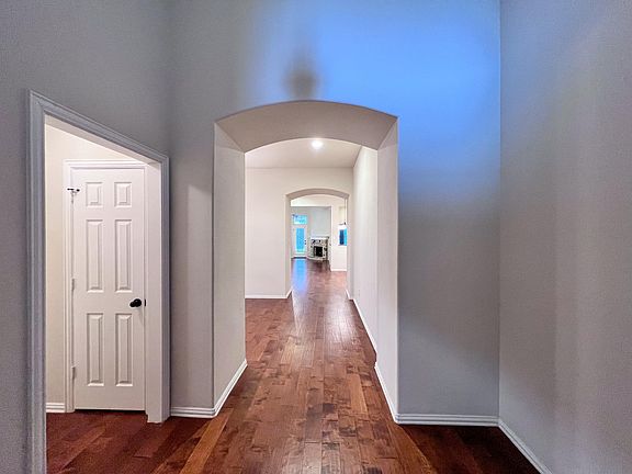 4th image of 10608 Sexton Dr