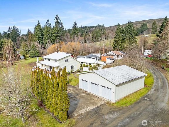 2nd image of 545 Davis Lake Rd