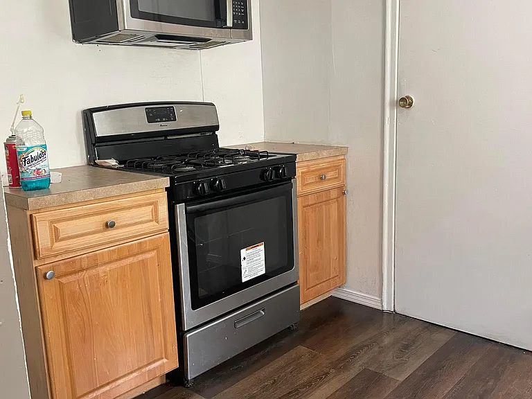 2444 Bretton Pl — Photo 7