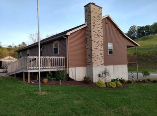 16 Plum Run Rd, Williamstown, WV 26187