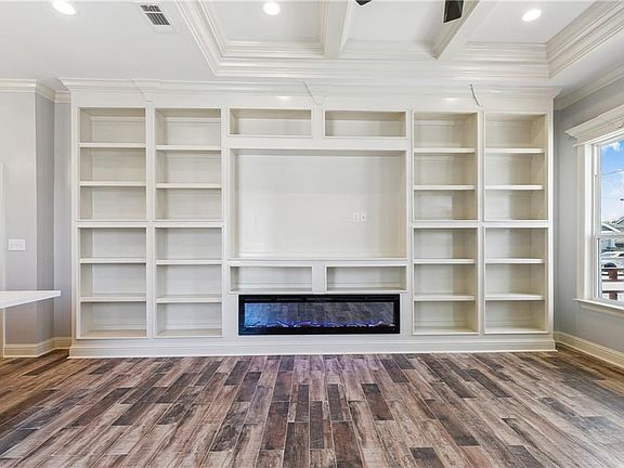5th image of 7105 Fig St