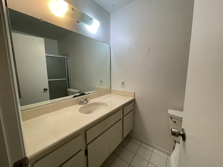 1868 W Phillips Dr — Photo 15