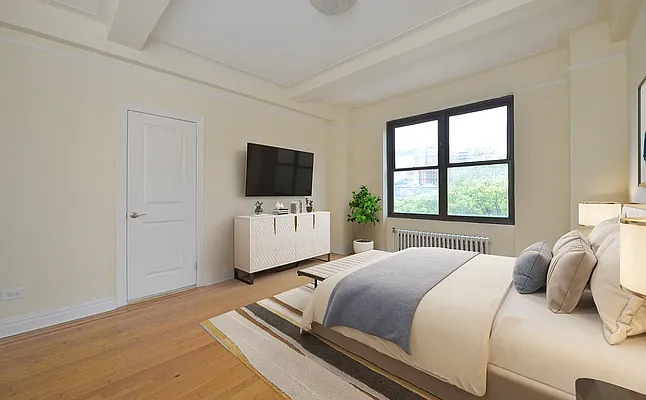 Rented by Manhattan Realty Group | media 2