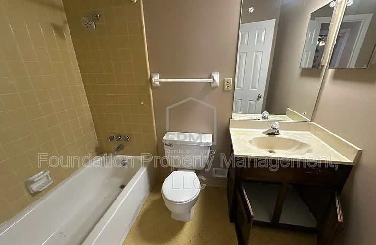 4377 Springwind Rd — Photo 20