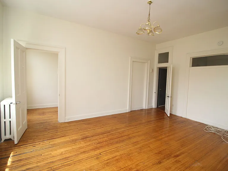 22 E Mt. Vernon Pl. — Photo 15