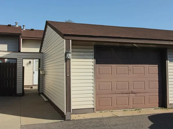 7429 142nd Street Ct, Saint Paul, MN 55124