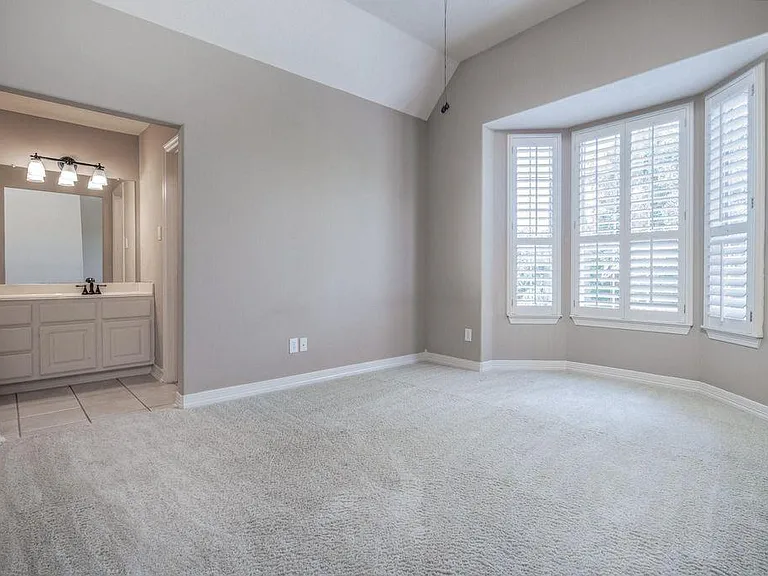 12406 Santiago Cove Ln — Photo 28