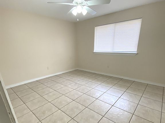 5th image of 8418 Valor Dr