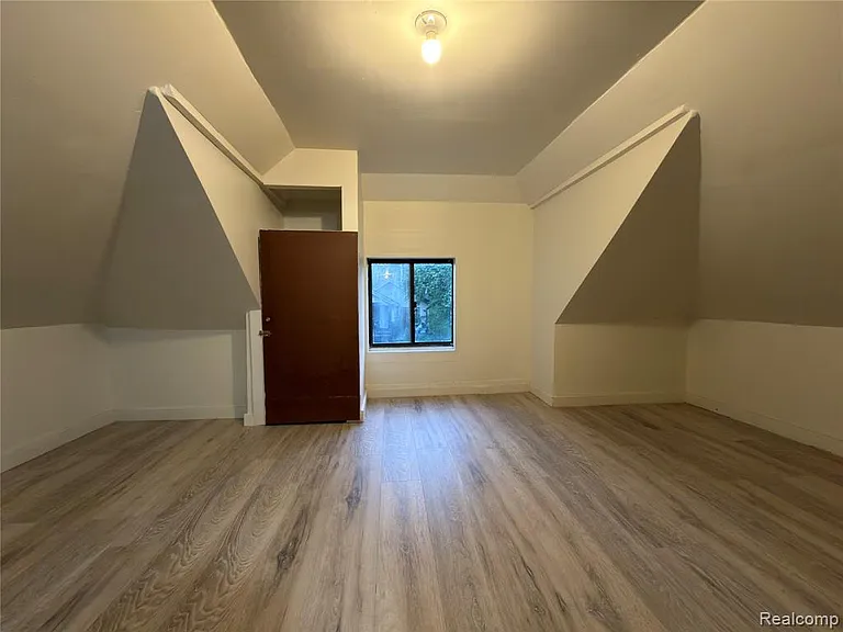 17196 Shields Ave — Photo 16