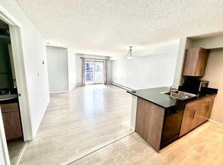 7110 S 80th Ave NE #321, Calgary, AB T3J0N4