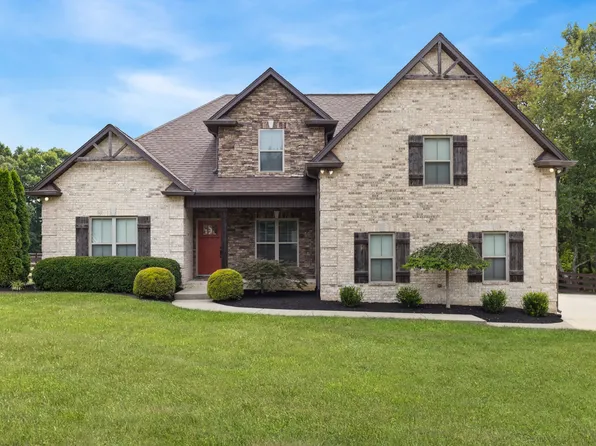 2750 New Hall Rd, Greenbrier, TN 37073