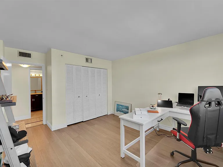 1401 S Ocean Dr #502 — Photo 30