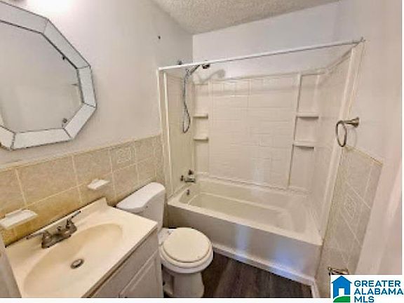 5th image of 2716 Vandy Dr