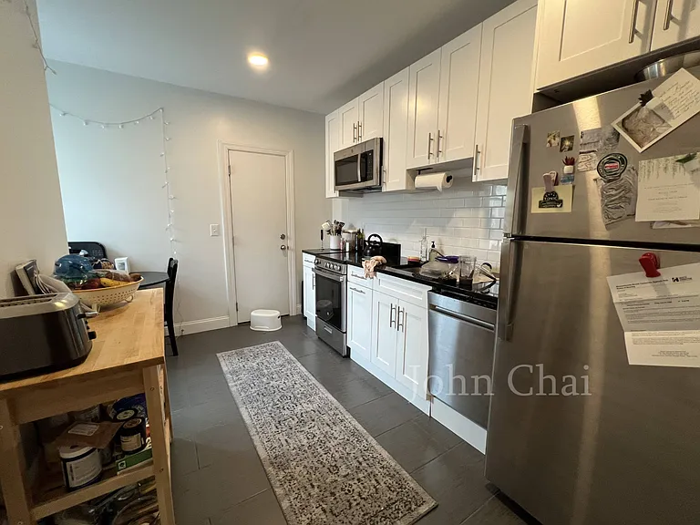 123 Sutherland Rd #N — Photo 29