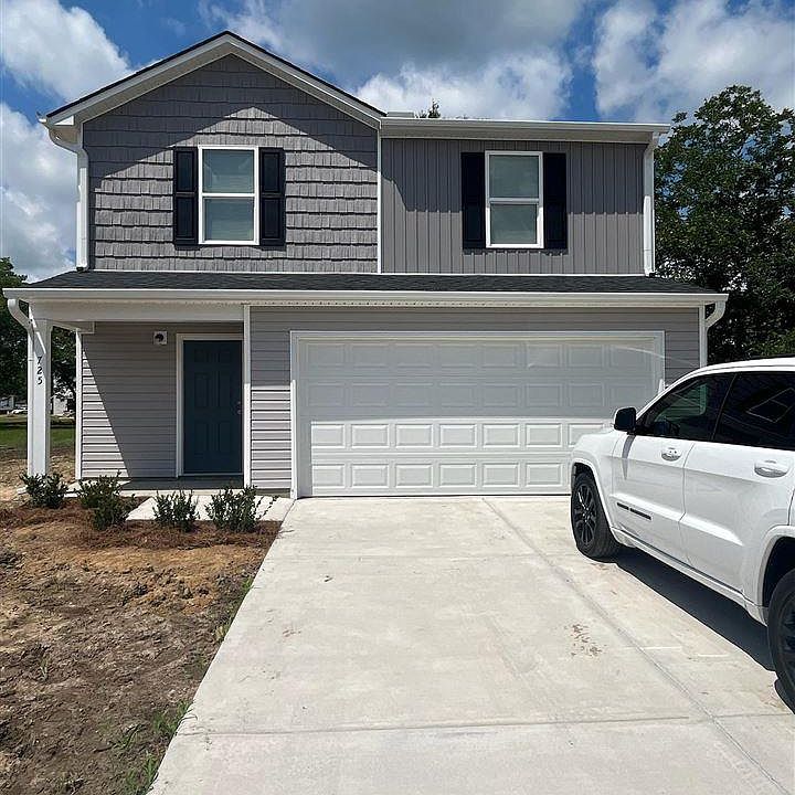 1st image of 725 Twin Oaks Cir