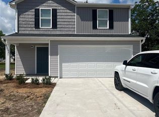 725 Twin Oaks Cir, Lake City, SC 29506