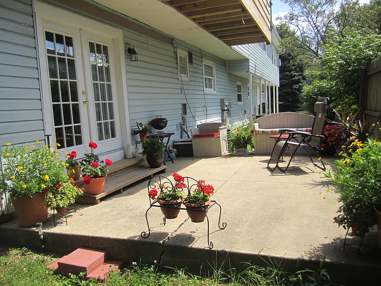 Guion Creek Apartments — Photo 10