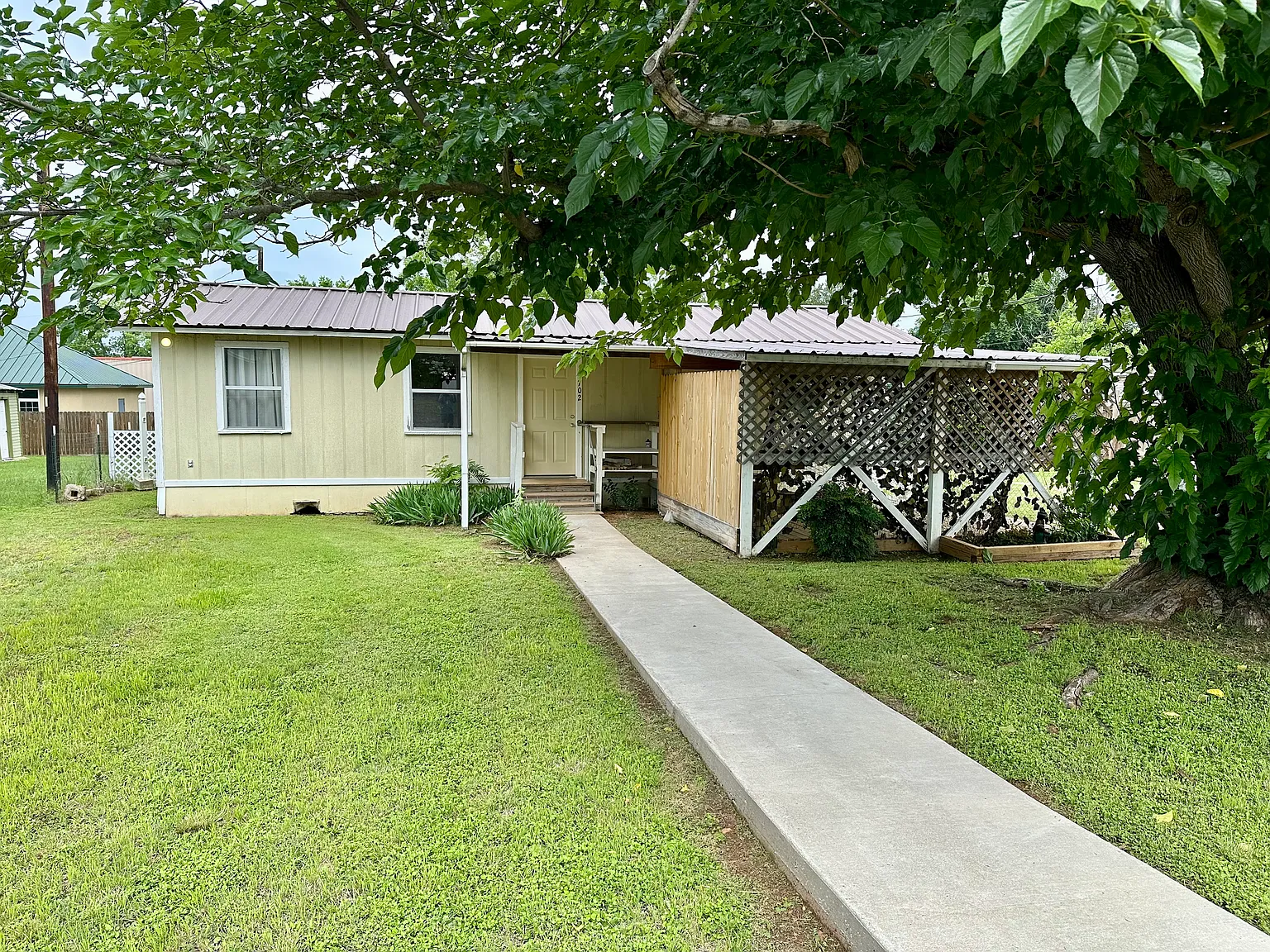 1 bed, 640 sqft, $1,000 — Photo 2
