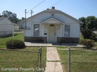 105 E School St, Anderson, IN 46012