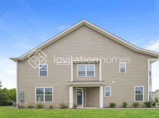 8607 Harris Lake Ln, Charlotte, NC 28269