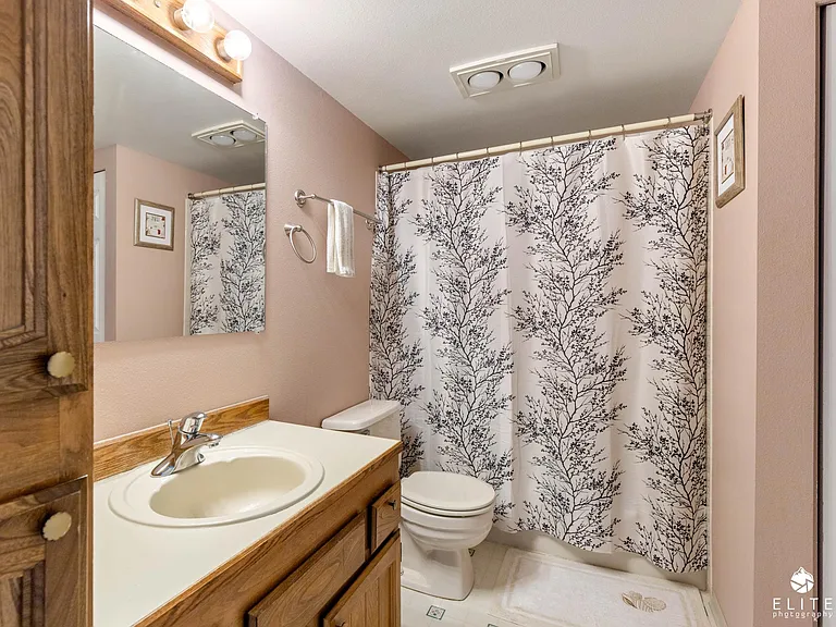 9645 Independence Dr #302 — Photo 17